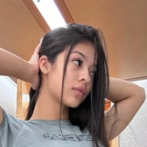 Anna Cherry7
