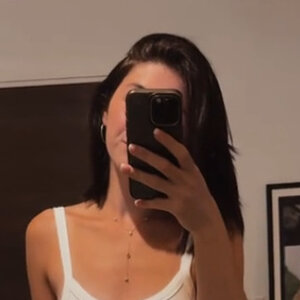 Brokenwoman Victoria