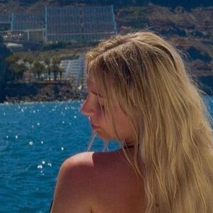 Leoniie.lzr