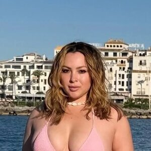 Miabellydancerofficial